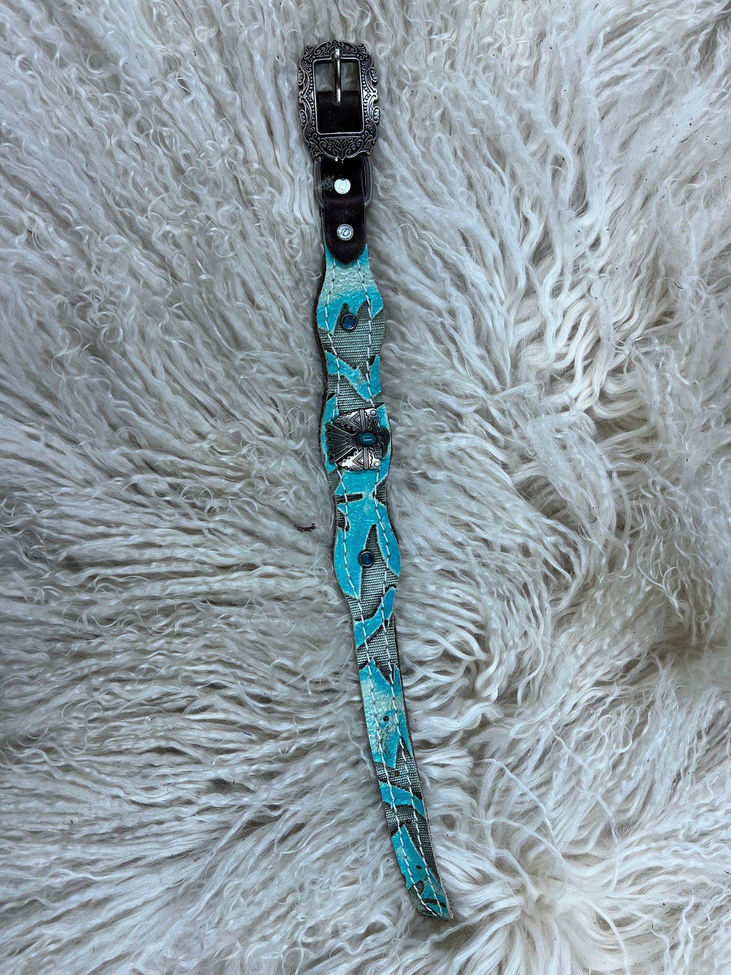 Turquoise aztec on medium leather