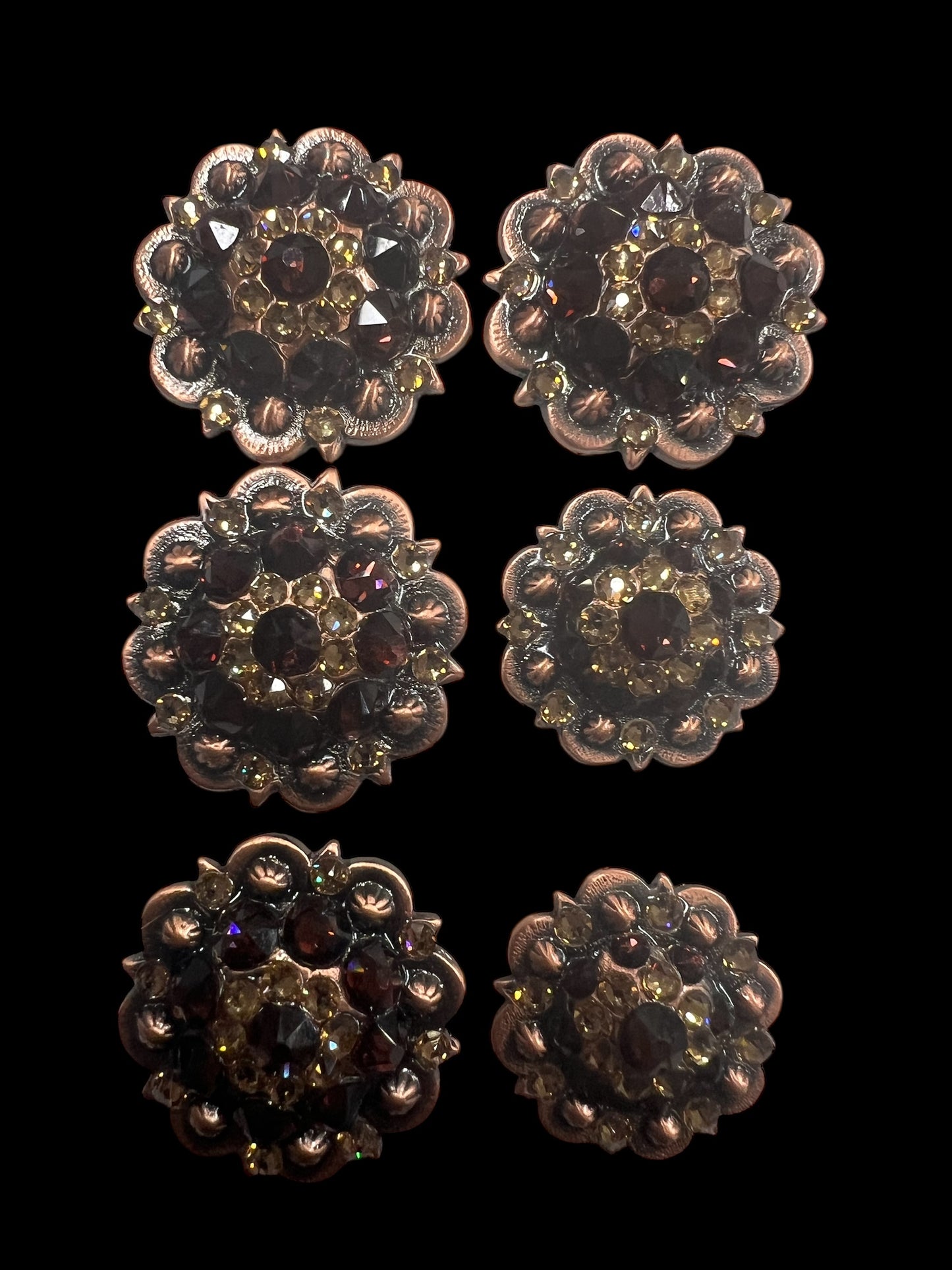 Wine gator on dark leather