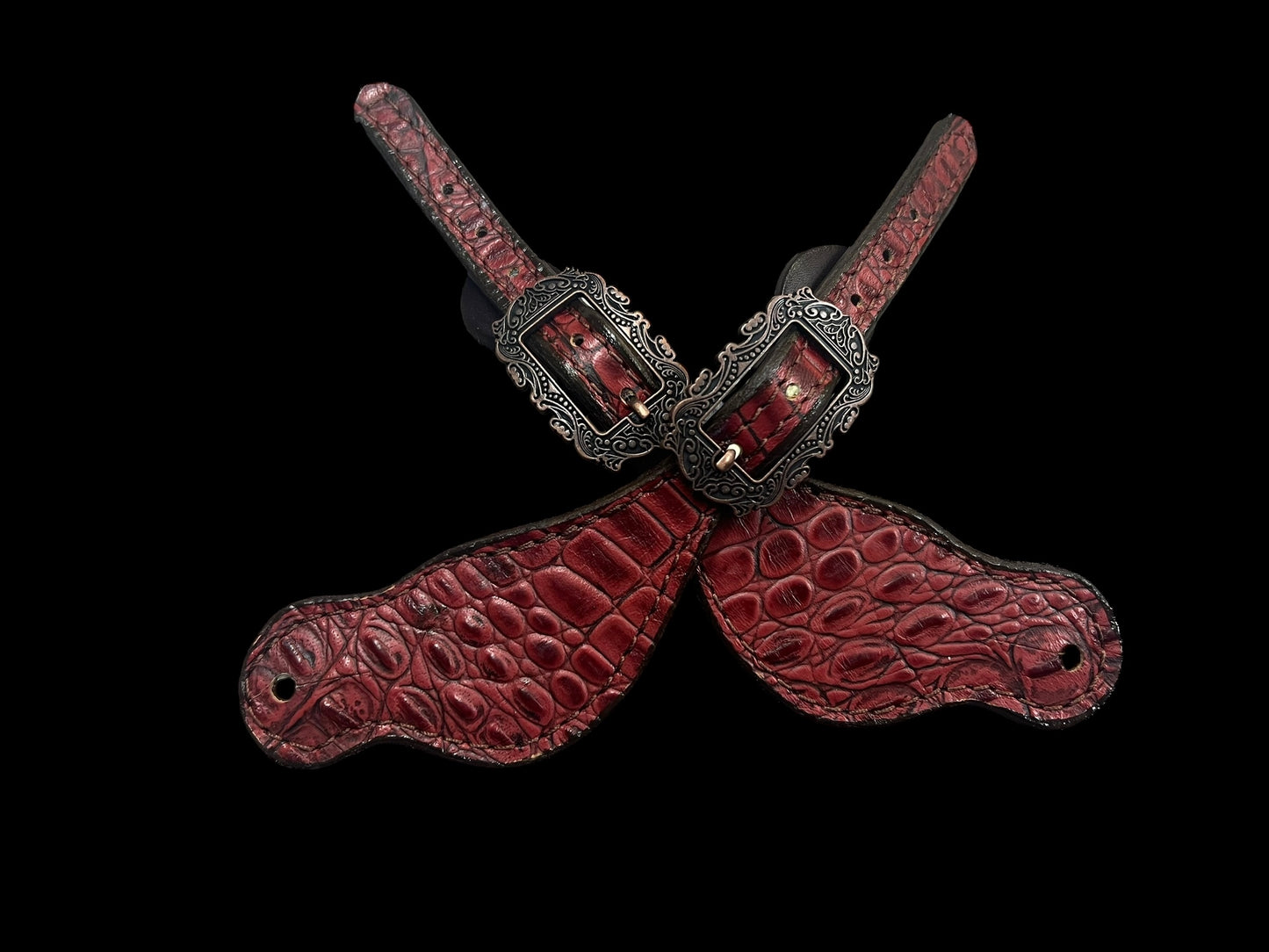 Wine gator on dark leather