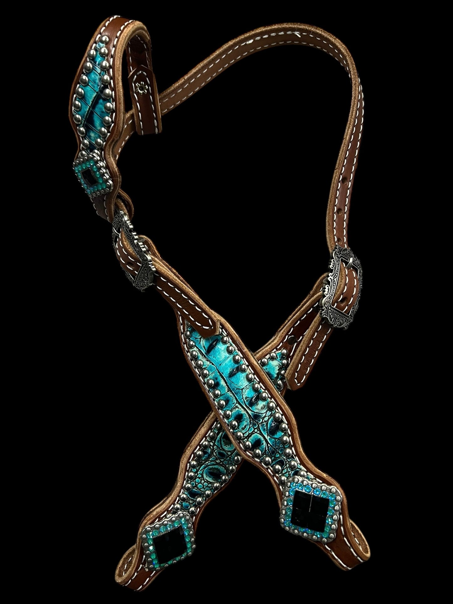 Sea turquoise gator  on medium leather