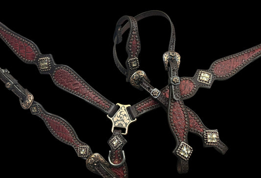 Wine gator on dark leather