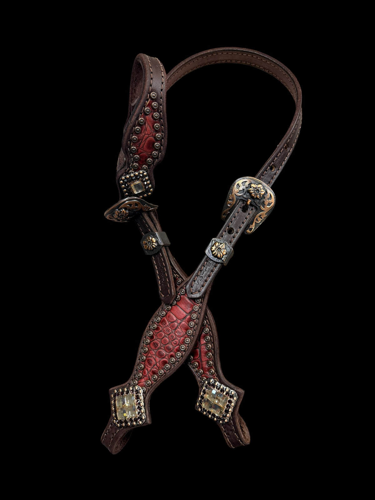 Wine gator on dark leather