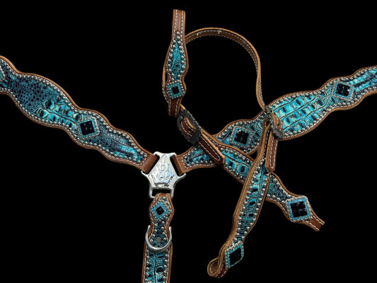 Sea turquoise gator  on medium leather