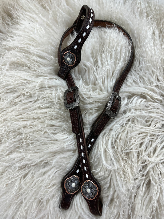 Buckstitched one ear headstall with premium conchos