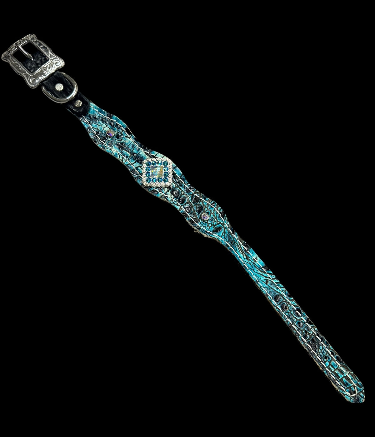 Sea turquoise gator  on medium leather